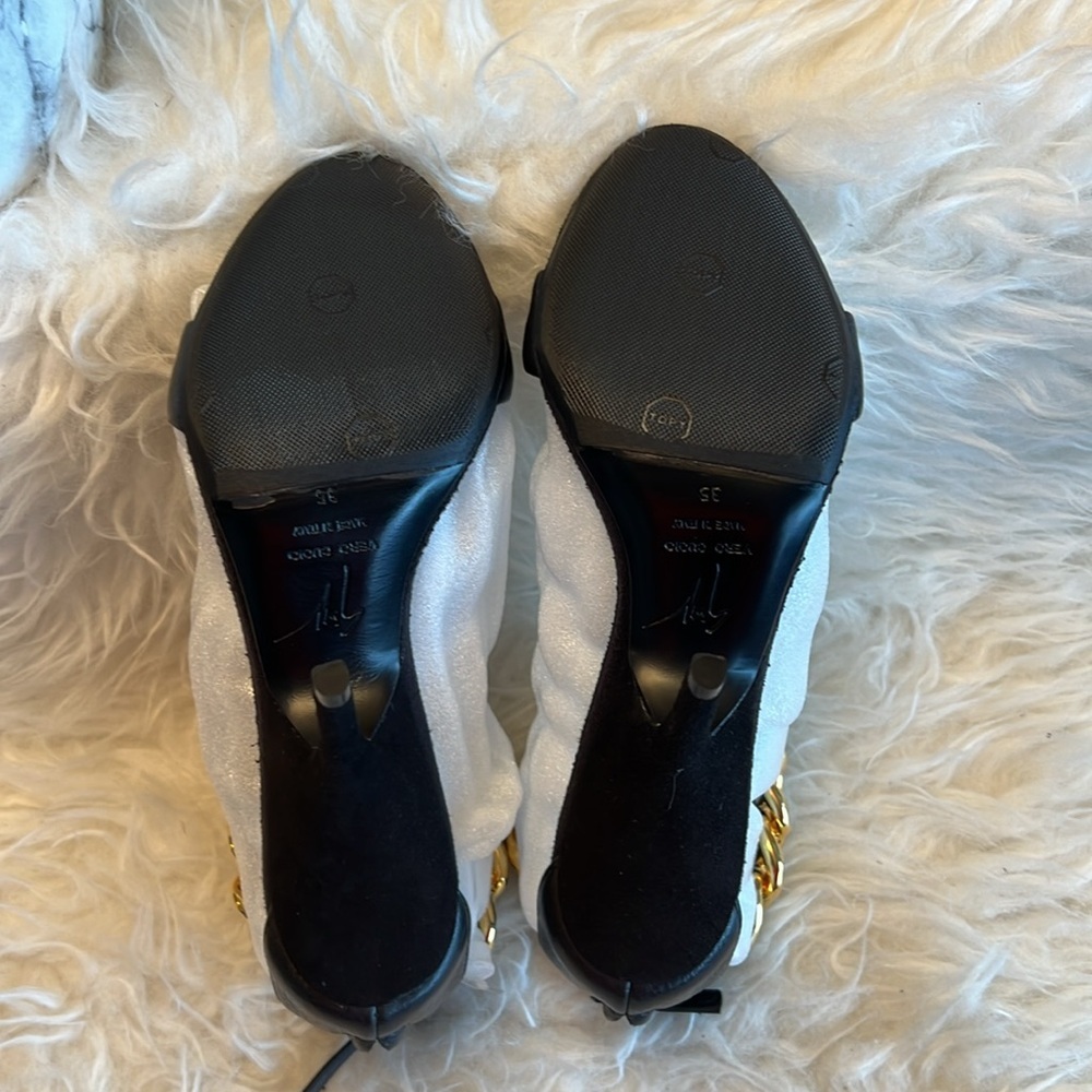 Giuseppe Zanotti Women’s Black Leather Chain Detail T Strap Sandals Size 35 EU - Picture 12 of 16